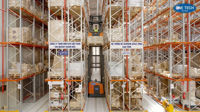 Xe nâng chuyên dụng cho kệ Narrow Aisle Thanh Hóa Xe nâng chuyên dụng vận hành trong hệ Kệ Narrow Aisle Thanh Hóa