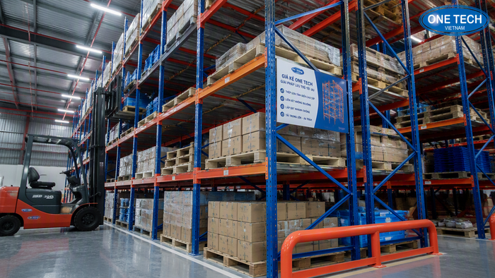 Cấu tạo kệ xếp chồng Thanh Hóa gồm khung đáy trụ chịu lực và thanh giằng
